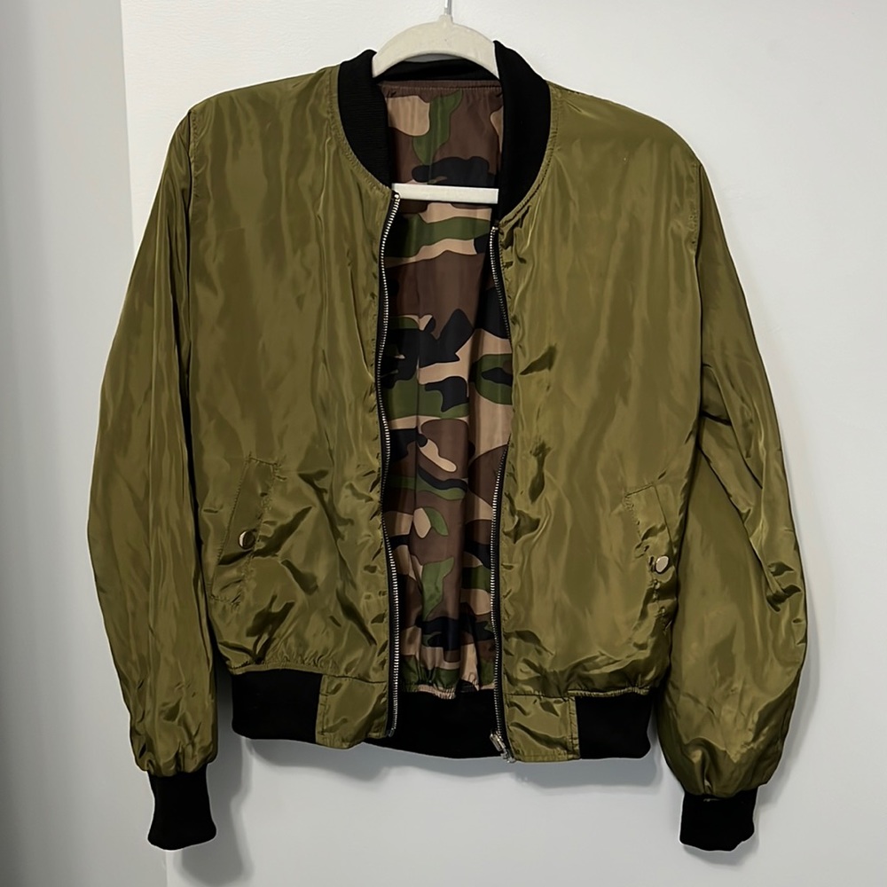Women’s Reversible Bomber Jacket! Green/Camo